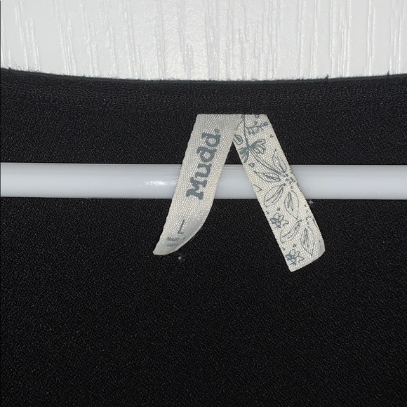 mudd long sleeve v-neck black dress - Picture 3 of 3